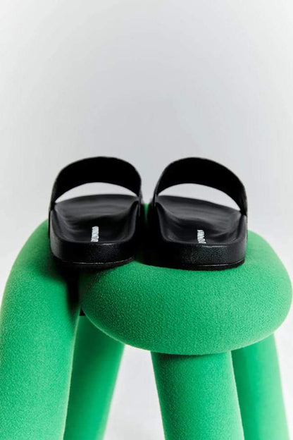 GW Slides (Black)