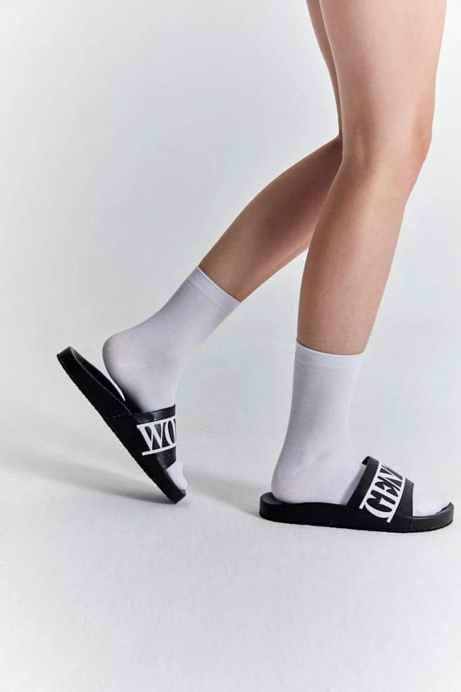 GW Slides (Black)