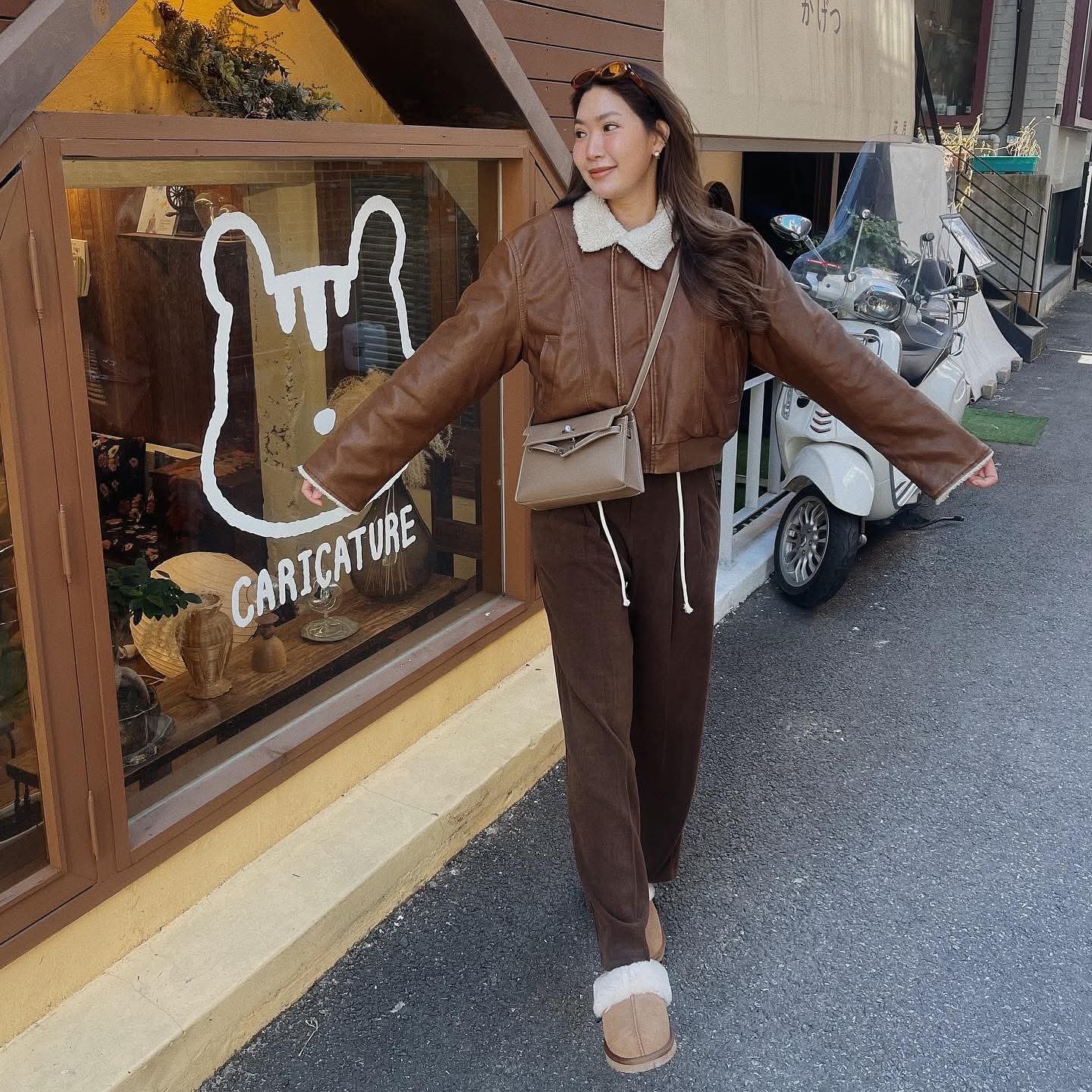 Brooke PU - Taupe